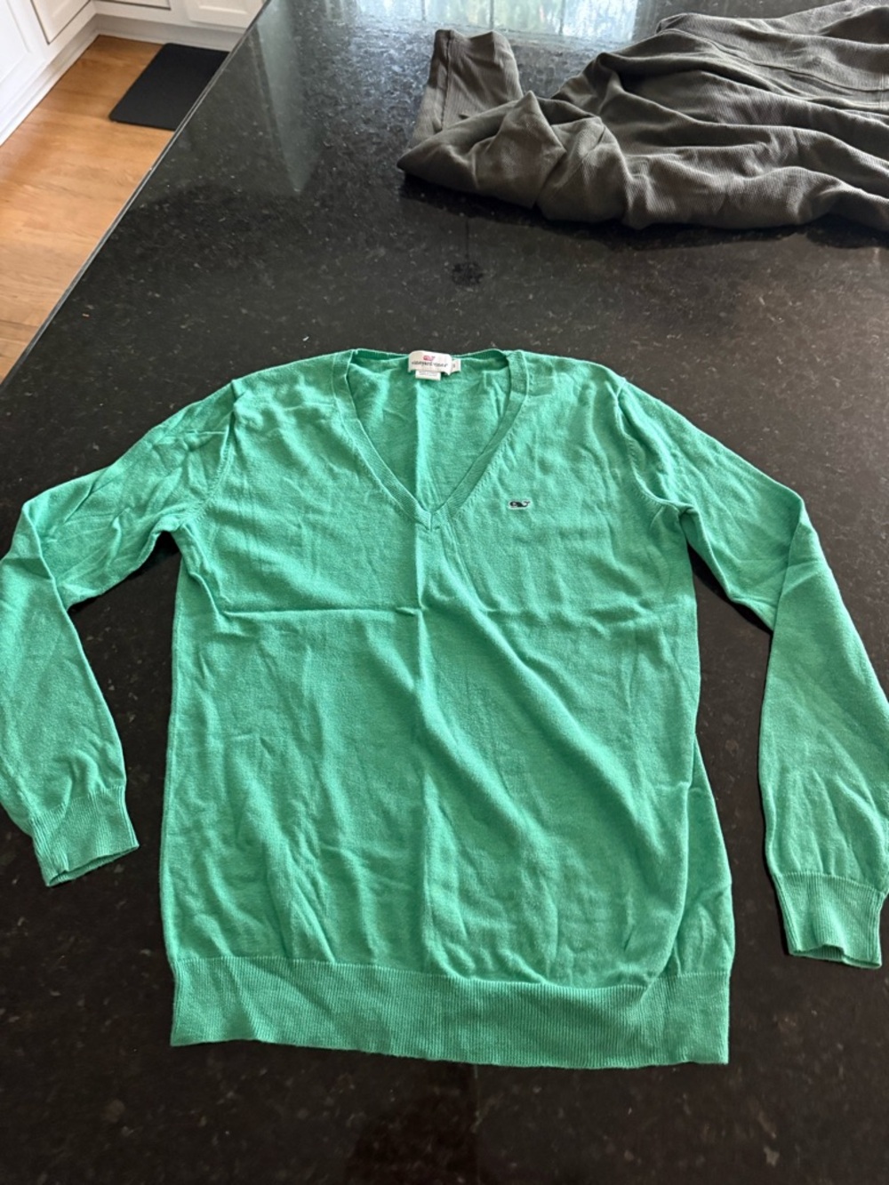 Vineyard Vines Pink Whale Logo Tee in Green